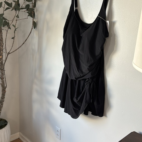 EoMENIE Black Pullover One-Piece Swimsuit Size 20W Adjustable Straps Padded Bra - Picture 2 of 12